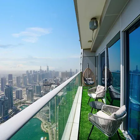 Luxurious Apartment With Panoramic Views At Dubai Marina Exterior photo