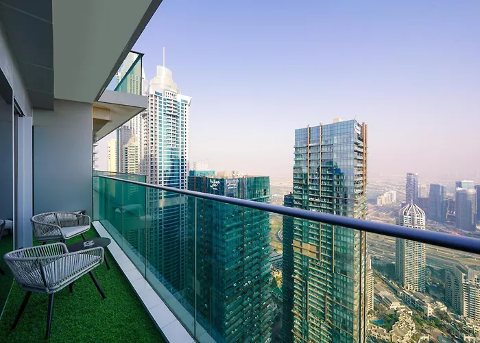 Luxurious Apartment With Panoramic Views At Dubai Marina