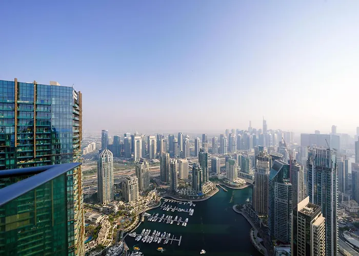 Luxurious Apartment With Panoramic Views At Dubai Marina
