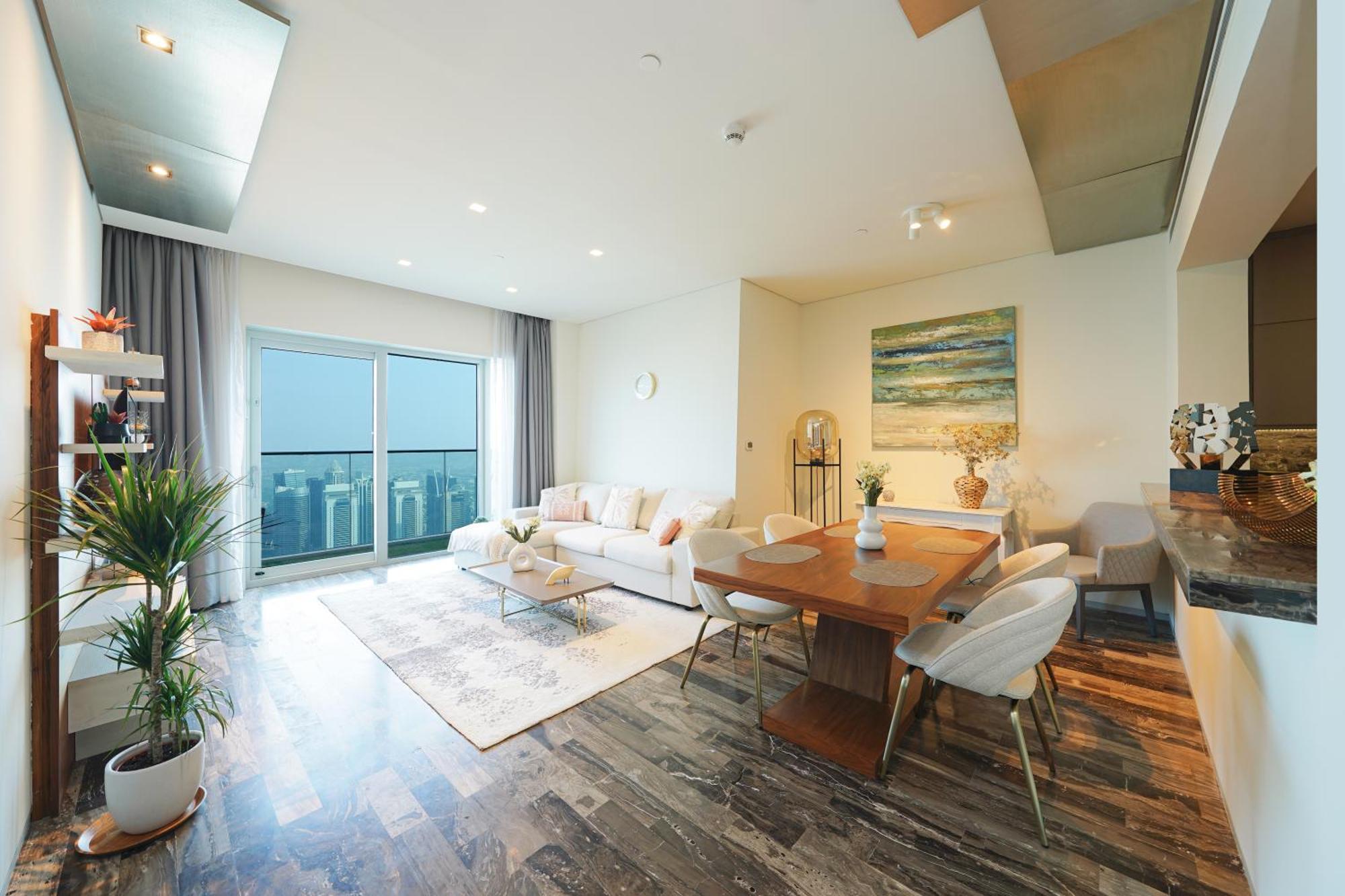 Luxurious With Panoramic Views At Marina *